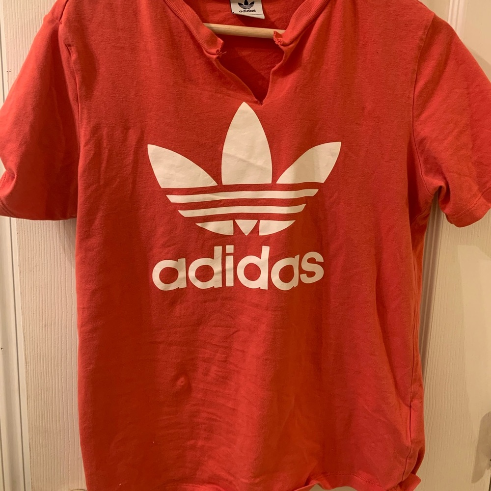 Adidas t shirt